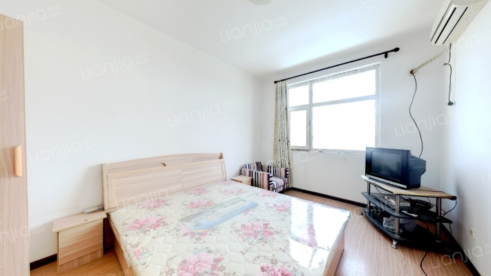 华阳路紫荆小区全阳两居采光好税费低-卧室B