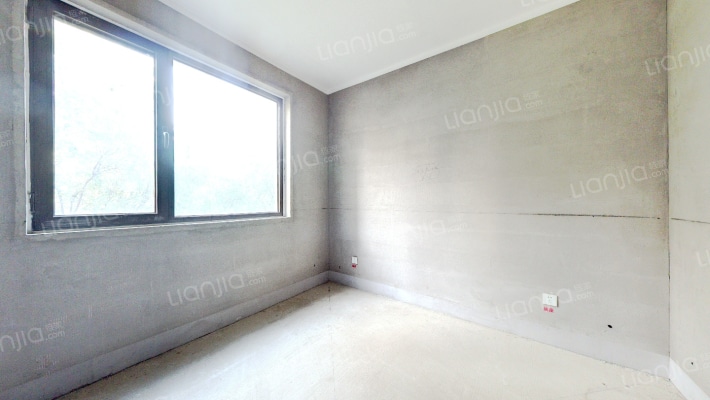 华阳路旁 天伦湾集中供暖社区 通透三居急售-卧室B