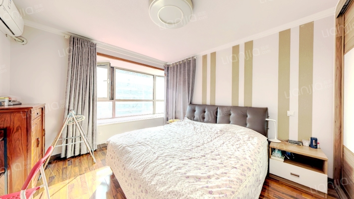 开发区 御景园南北通透大3居 自住装修标准 高楼层-卧室C