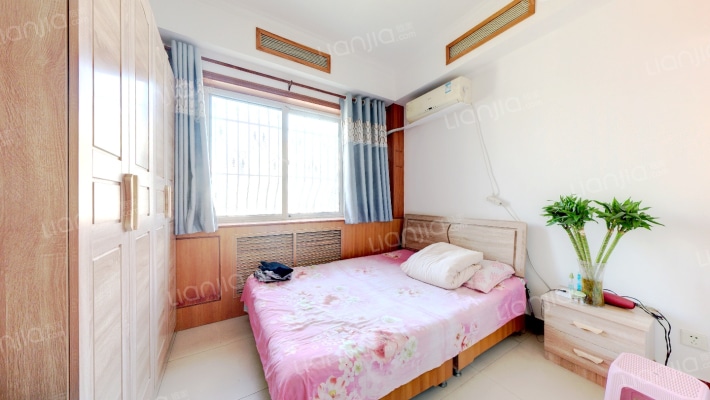 朝阳路南北通透三居，自住房，拎包入住-卧室A