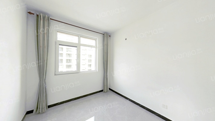 华融现代城 4室1厅 南 北-卧室B