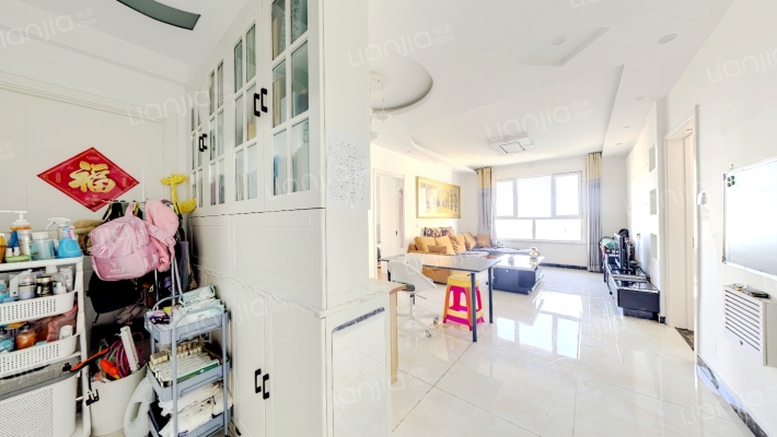 南北通透  钻石商圈   开阔视野，优越的户型，采光好-客厅