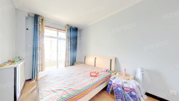 范阳路 南北通透大三居  高楼层  采光好-卧室C