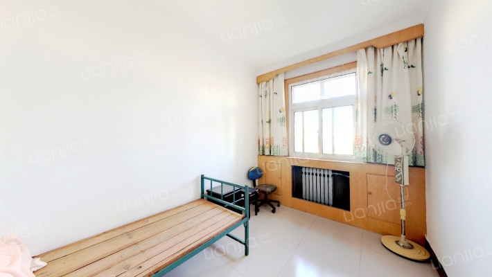 政法街槐林新村，集中供暖，停车充足。-卧室C