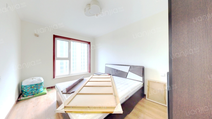 满二 南向2居 精装修  户型方正 中间楼层采光充足-卧室B