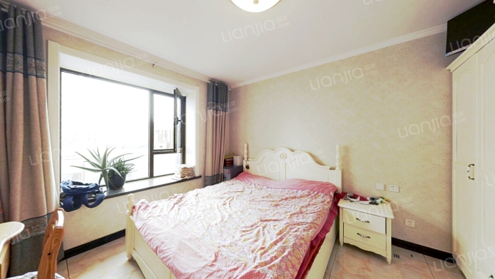 电梯洋房，一天两户，精装修 看房方便价格可议-卧室A