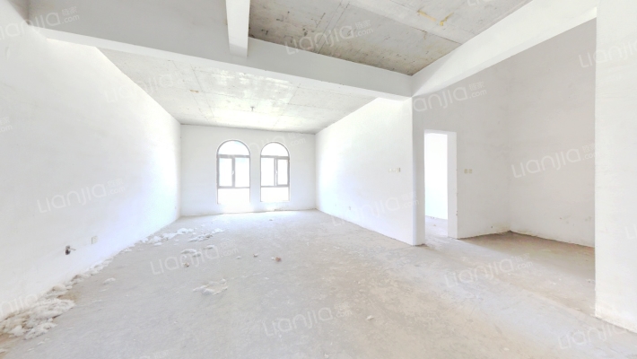 香邑溪谷叠拼别墅  毛坯房  随意装修-客厅