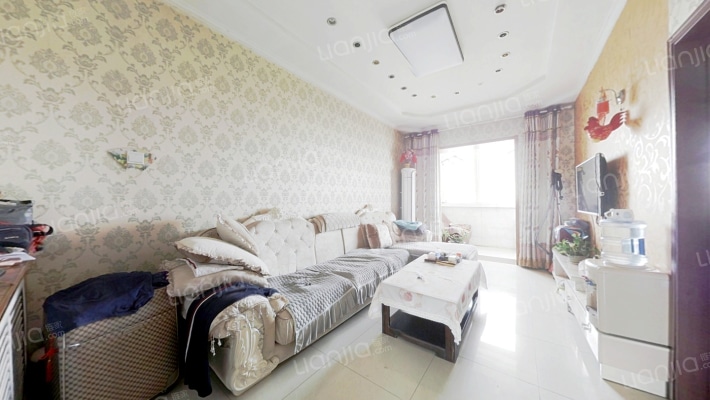 双语旁边 单价3600一平看房随时-客厅