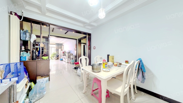 范阳路旁南北通透大三居 配套齐全-餐厅