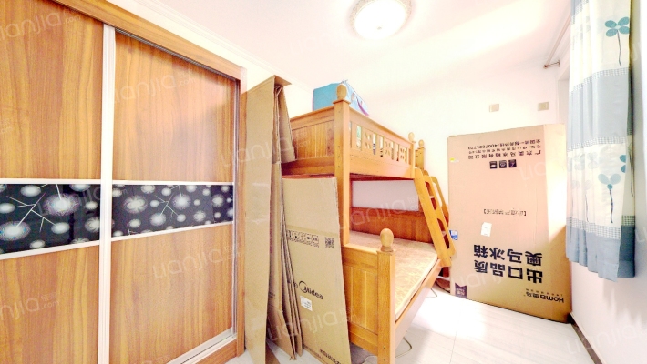 牛津·花园精装两居室 中间楼层税费低 满二-卧室A