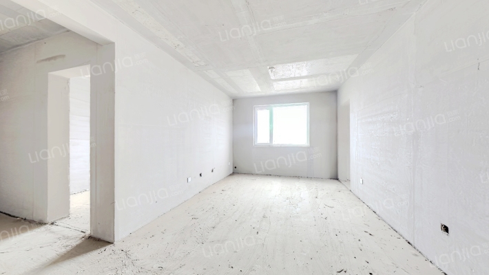 新房毛坯，未入住，三居，价格便宜。-客厅