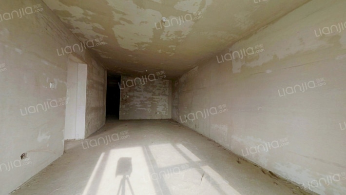 方正户型  南北    采光好无遮挡   中楼层-客厅