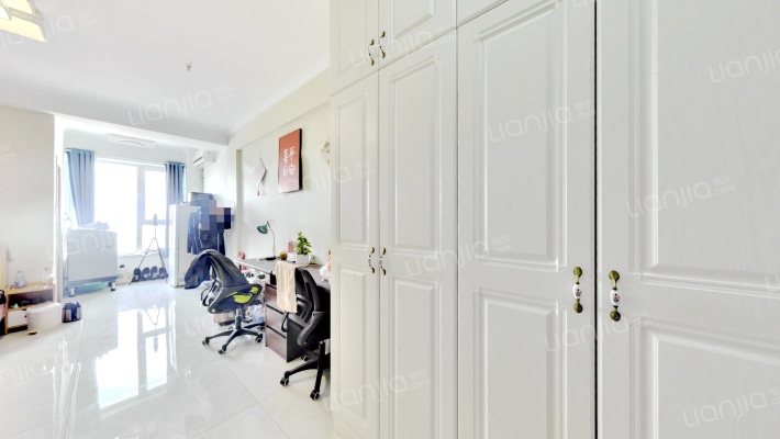 京港澳高速口 838总站旁边 精装一居出售-卧室