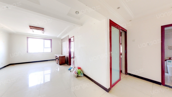 南北通透小高层，明厨明卫，公摊小-客厅