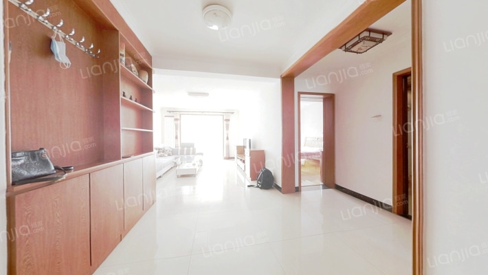 军怡家园，满五唯一，南北通透！-餐厅