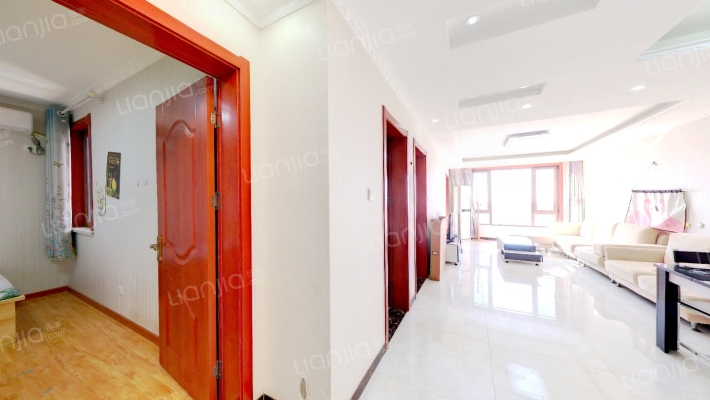 房子中间楼层，户型方正，带装修拎包入住-客厅