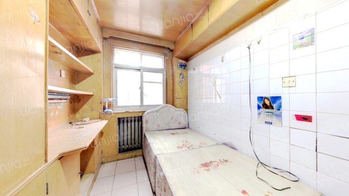 位置在华阳东路，小区环境好，出行方便-卧室B