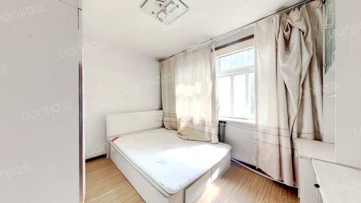 南北通透两居室 满五税费低 停车方便户型方正-卧室A