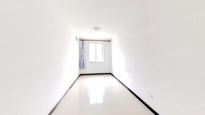 此房房本满五，南北双通透户型，公摊面积小-卧室C