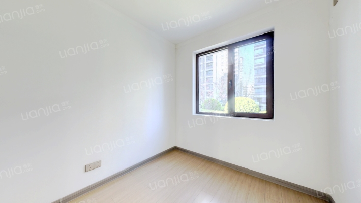 樾府国际 精装三居 带大阳台 三阳开泰通风好 有钥匙-卧室A