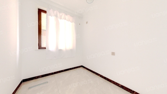 鸿坤全阳三居室   精装修   中高层   满二年-卧室B