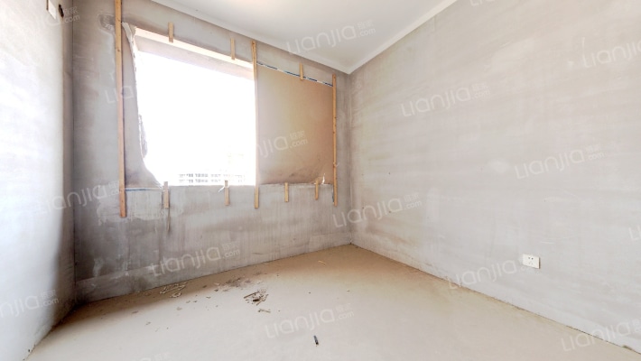 华融现代城南北通透三居，采光好，视野好，小区环境好-卧室B