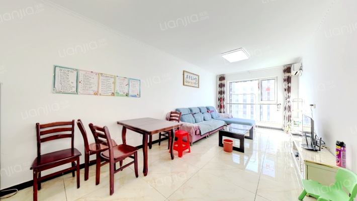 狮子城 南向两居 带装修 满五唯一 无抵押-客厅