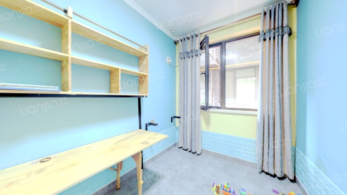 鸿坤理想湾南区 3室2厅 南-卧室B