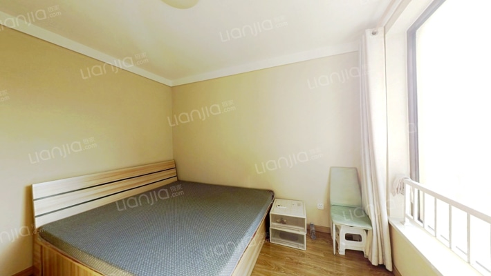 南向三居 精装 带地下车位 小卧无遮挡 中间层-卧室C