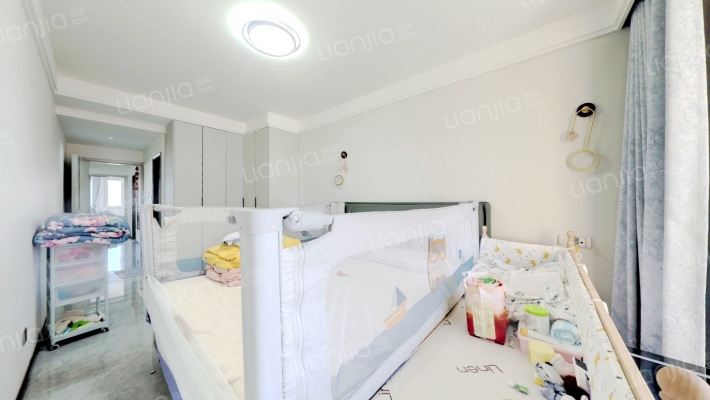 华泰骏景精装修南北通透三居室，采光好-卧室B