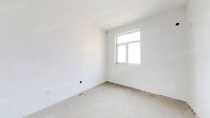 毛坯三居任意装，房本满二，全天采光-卧室A