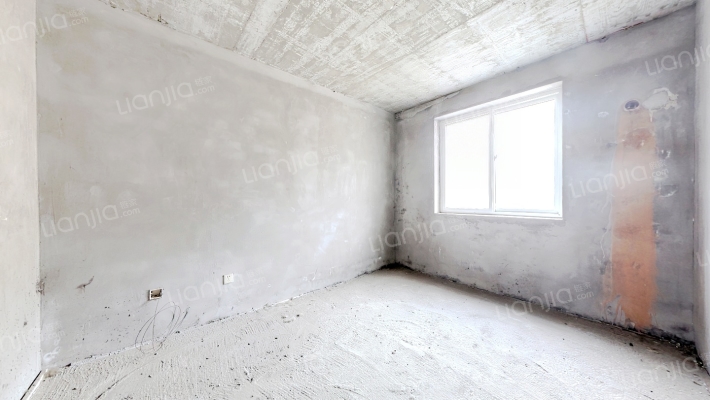 电梯洋房，一梯两户，公摊小，满五年税费少-卧室B