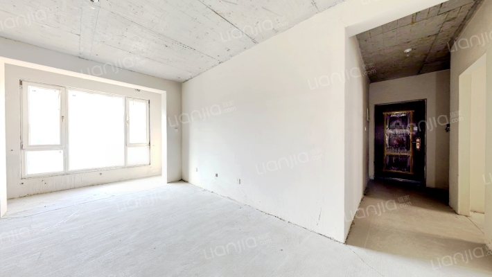 此房是南北通透大三居，户型好 无遮挡，交通便利..-客厅