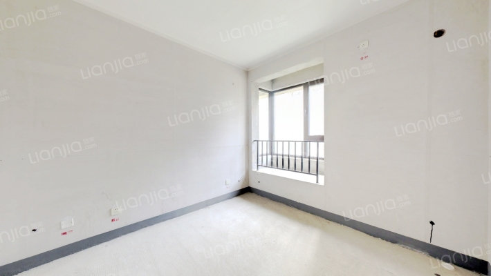 急售天伦湾嘉园南向两居，76平米，42万可议-卧室A