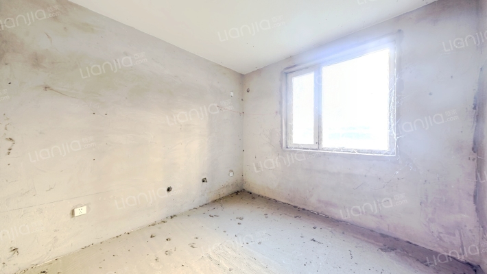 七十年大产权   集中供暖   三居-卧室A