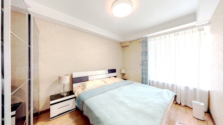 中间楼层 采光好 南北通透 精装 三居室-卧室C