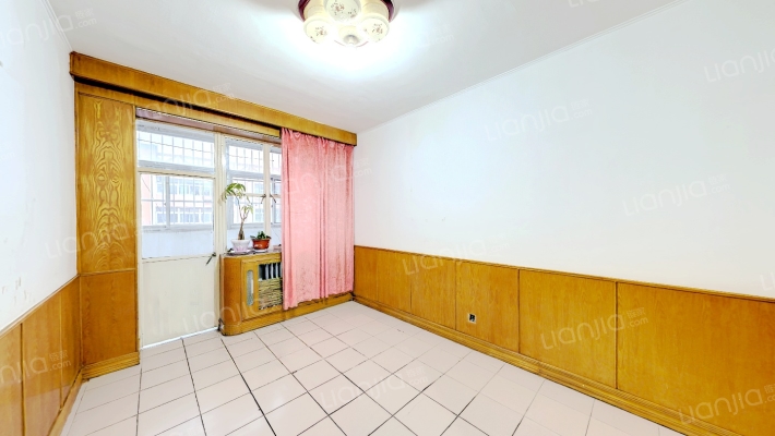 开发区清凉寺三阳开泰三居室不是顶层采光视野好-卧室C