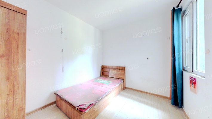 华阳路停车方便 朝南两居 户型方正-卧室B