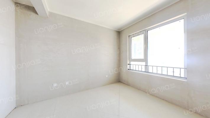 市区内集中供暖改善盘，南向两居，中间楼层70年大产权-卧室A