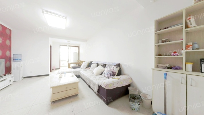 华泰豪庭精装修北向二居房本满五唯一-客厅