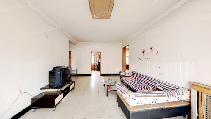 华阳路 天龙小区南北通透三居采光好无遮挡-客厅