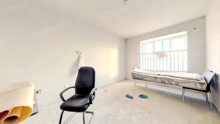 钢研院住宅，环境好，一梯两户，南北2居室-卧室B