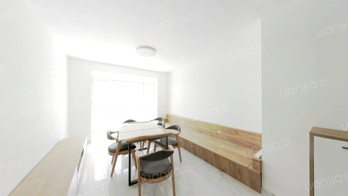 小区位于华阳路北 精装修没住过-客厅