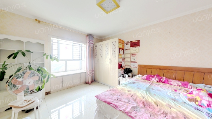 房本满二，可贷款，南北户型，精装修-卧室B