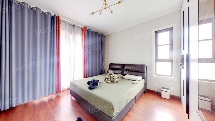 此房满五唯一 南北通透  全天采光-卧室A