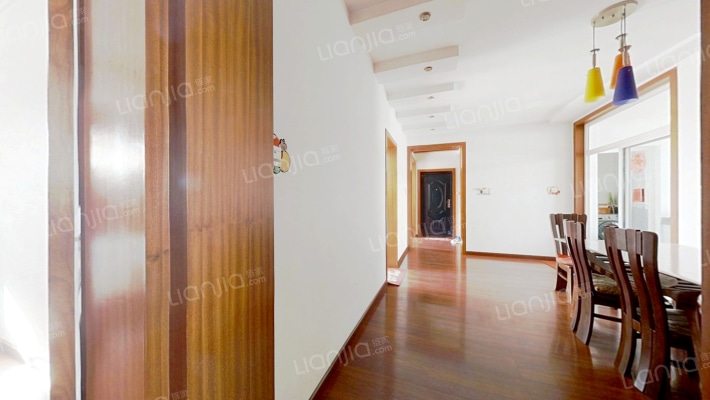 南北通透，精装修，可贷款，主路边上，有车位-餐厅