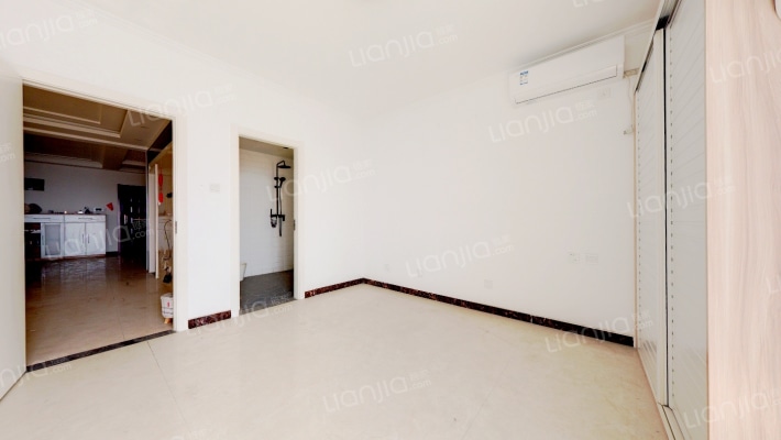 双塔社区低单价三居双卫，中间楼层视野开阔，配套齐全-卧室B