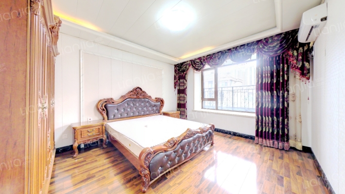 精装洋房  一梯一户大三居  双明卫 房本满二  急售-卧室C