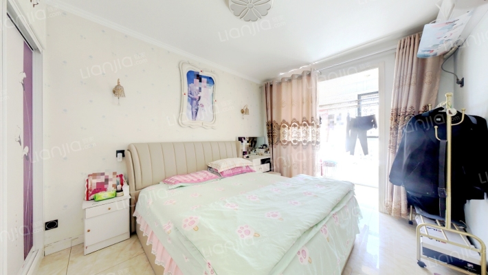 名流美域 3室2厅 南 北-卧室C