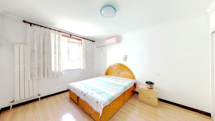 平安D区南北通透三居中间楼层满五唯一-卧室C